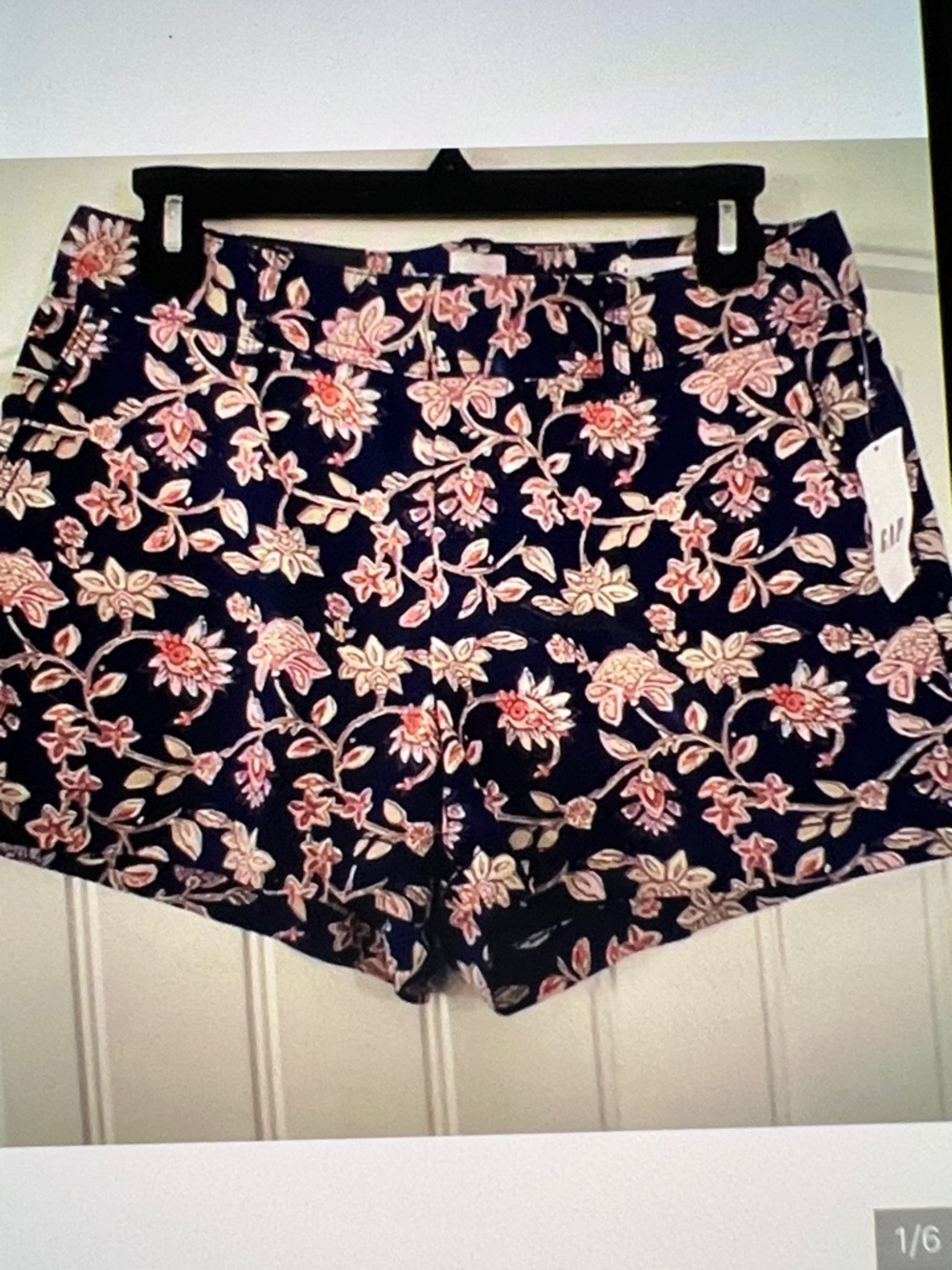 Gap City Shorts nwt